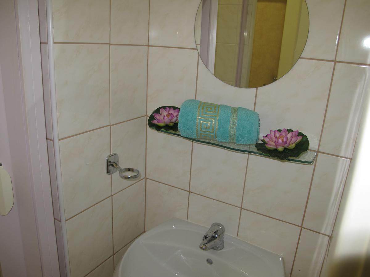 All Seasons Hostel Прага Екстер'єр фото