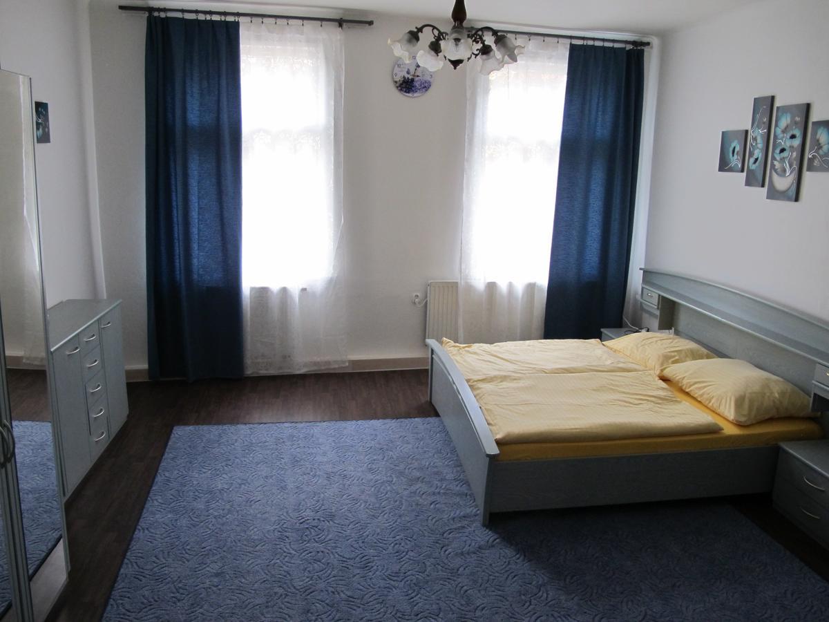 All Seasons Hostel Прага Екстер'єр фото